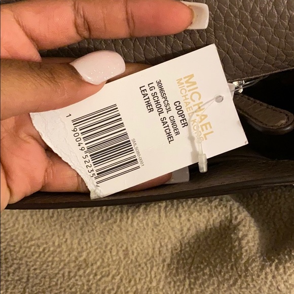 Michael Korda Purse and Wallet - Picture 5 of 11